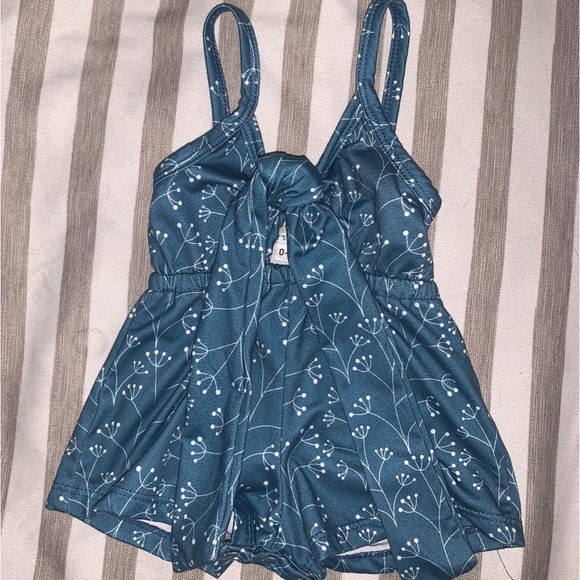 NEW! 2 Baileys Blossoms Rompers! - Picture 6 of 8